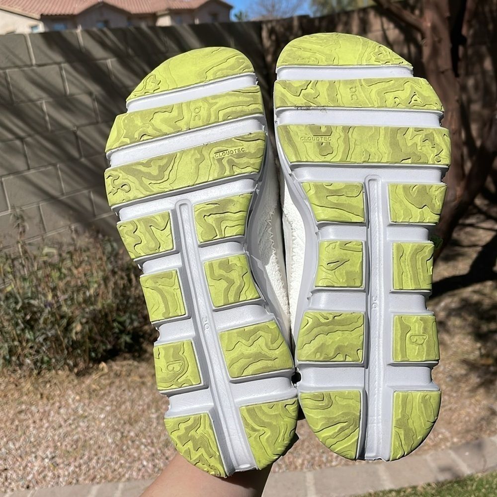 LIKE NEW ON Cloudaway Sneakers - Picture 8 of 8